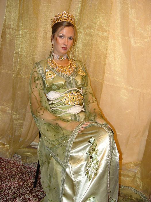 الحواجب بالمكياج للعروسللعروس الهندية اجمل موديلات الساري لا يفوتكم الجديدفساتين